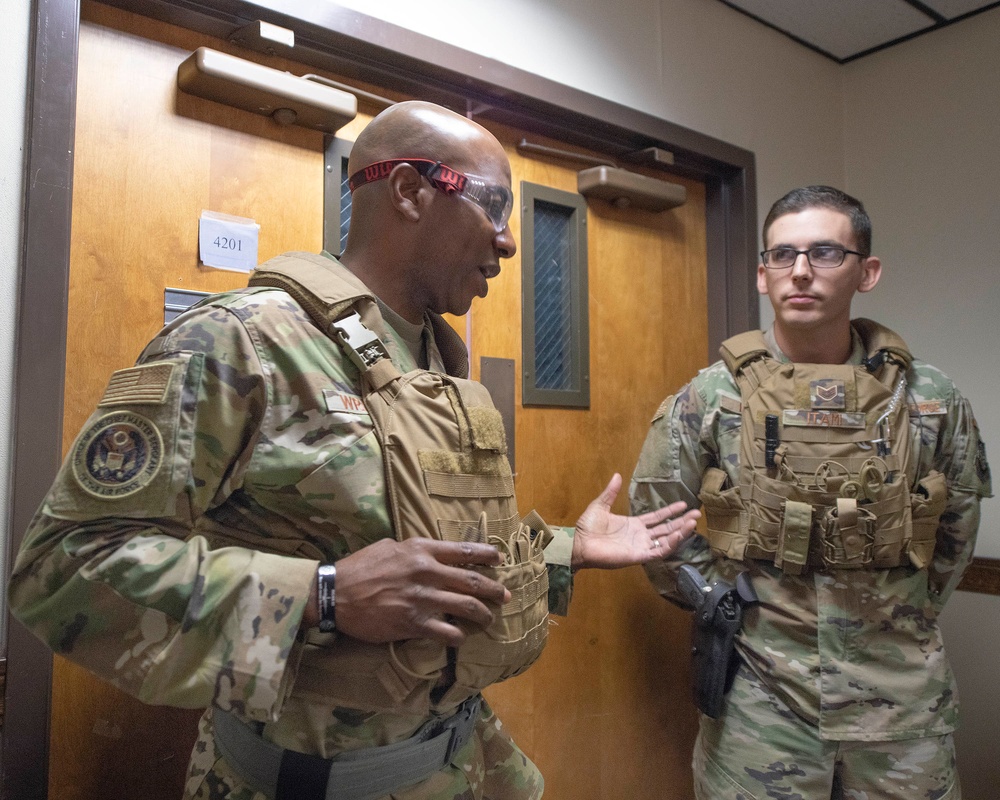 CMSAF Wright Visits Travis Air Force Base