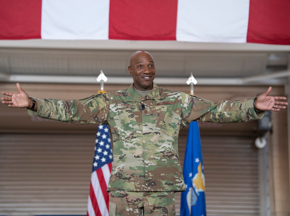 CMSAF Wright Visits Travis Air Force Base