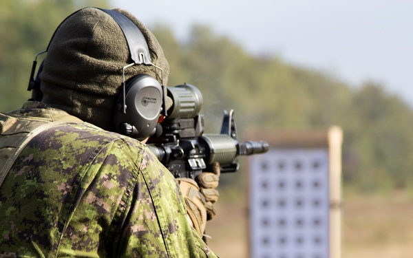 Multi-national weapon familiarization training RT19