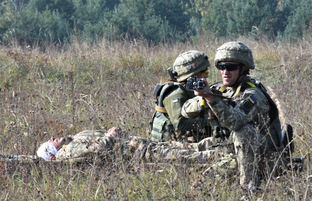 Ukraine soldiers perform aeromedical evacuation RT19