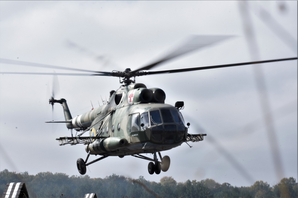 Ukraine soldiers perform aeromedical evacuation RT19