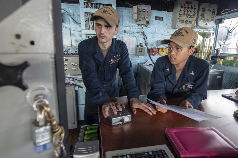 USS Antietam (CG 54) conducts replenishment-at-sea with USNS John Ericsson (T-AO-194)