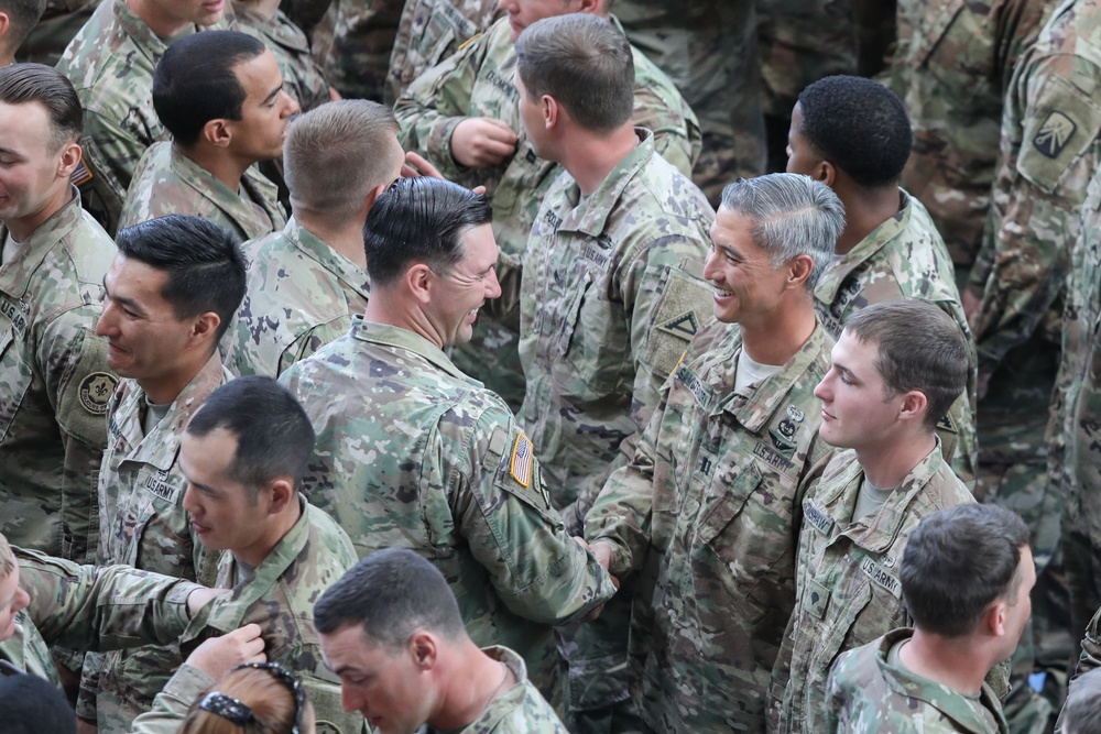 2CR Soldiers graduate Air Assault School