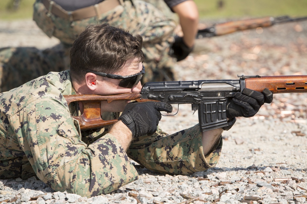 The Line is Hot: Marines and Sailors get familiar with foreign weapons