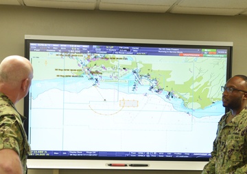 U.S. Fleet Forces Commander Tours CSCSU Great Lakes OS A School
