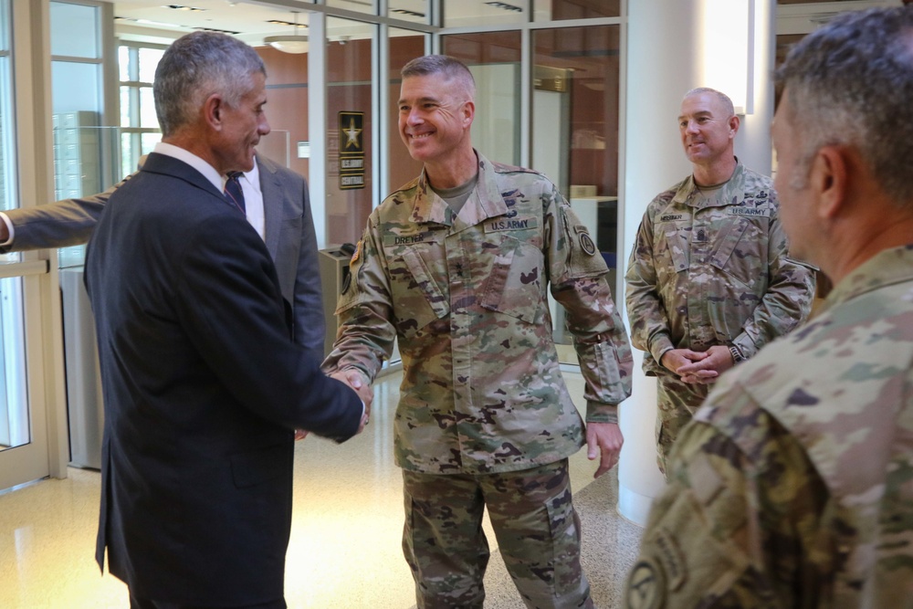 University of South Carolina President visits Patton Hall