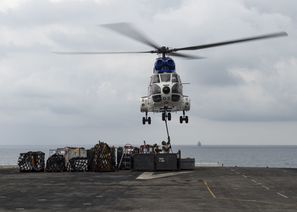 Vertical Replenishment Aboard USS Boxer (LHD 4)