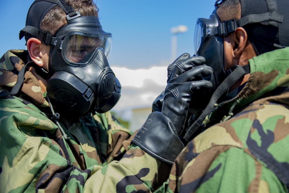 DVIDS - Images - GAS GAS GAS! 31st MEU Marines conduct chemical safety ...