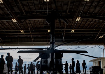 Kadena hosts tour for Okinawa students