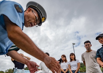 Kadena hosts tour for Okinawa students