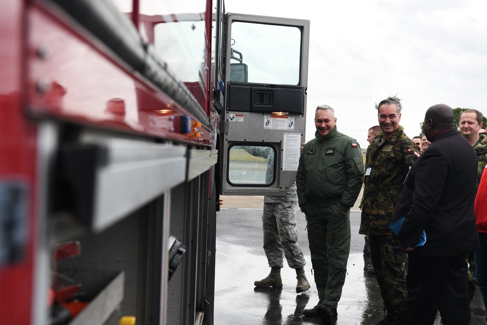 DVIDS Images RAF Lakenheath Hosts Combat Air Base Visit Image 4 Of 9   1000w Q95 