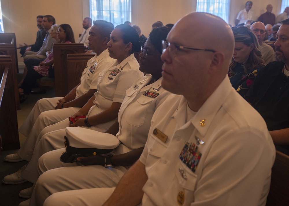 SA-Area Sailors Honor Submarine Vet’s Life