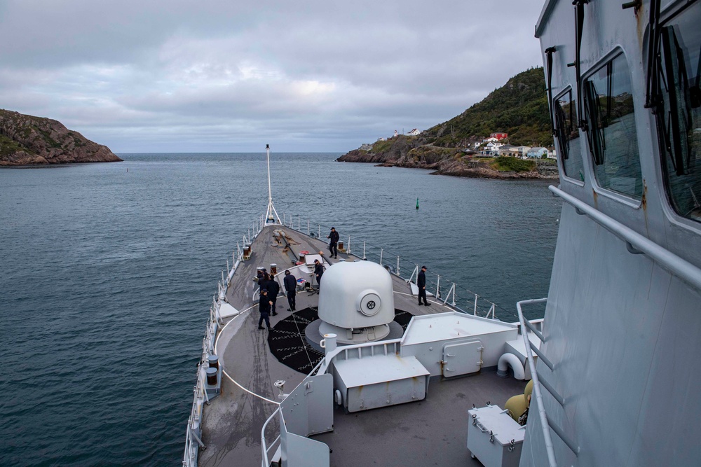 HNLMS Van Speijk Departs St. John's