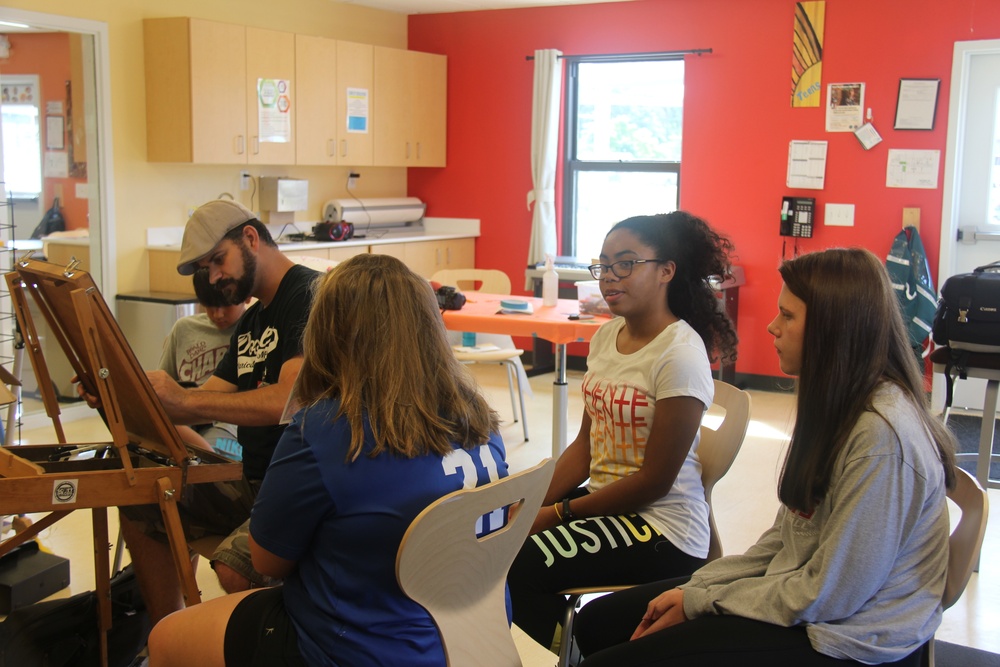 Artist visits Fort McCoy SAC/YC