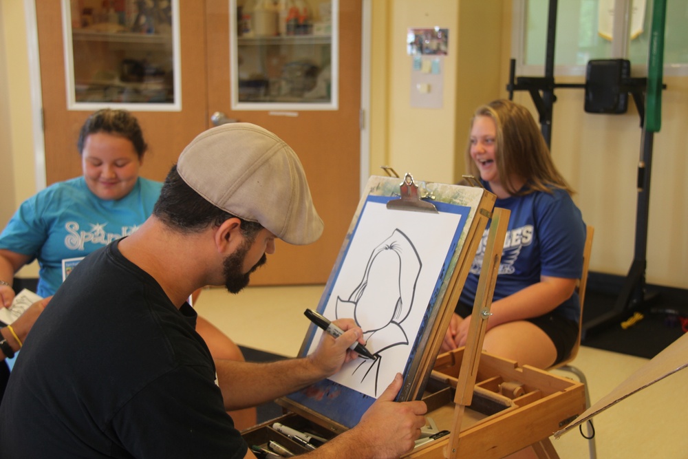 Artist visits Fort McCoy SAC/YC