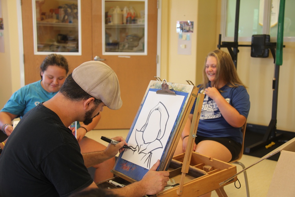 Artist visits Fort McCoy SAC/YC