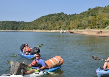 Corps employees partner with EK PRIDE and community to remove trash from Lake Cumberland