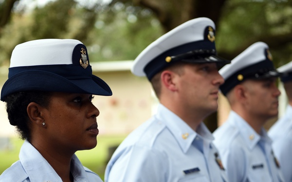 Air Station Houston honors first Coast Guard helicopter pilot