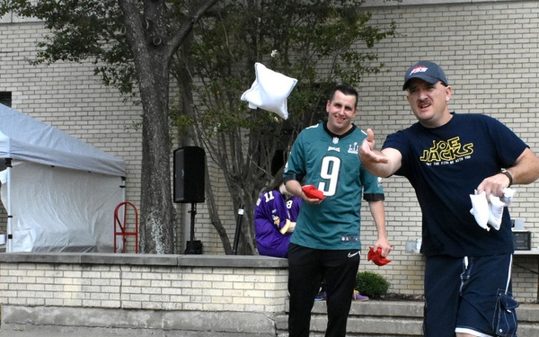 Resilience expo scores a touchdown with Soldiers, families