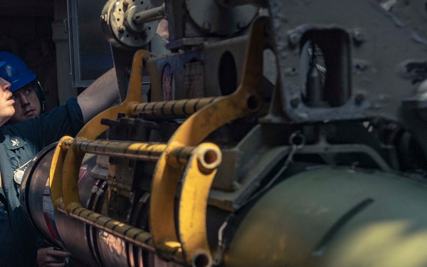 USS Chancellorsville Torpedo Strikedown Lift System