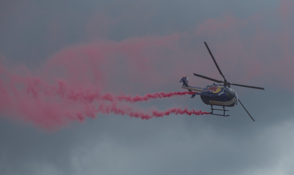 2019 MCAS Miramar Air Show: RedBull Aerobatic Helo/ Wingsuit Flyers
