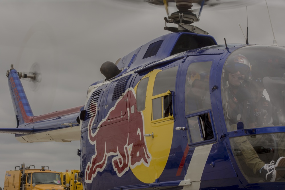 2019 MCAS Miramar Air Show: RedBull Aerobatic Helo/ Wingsuit Flyers