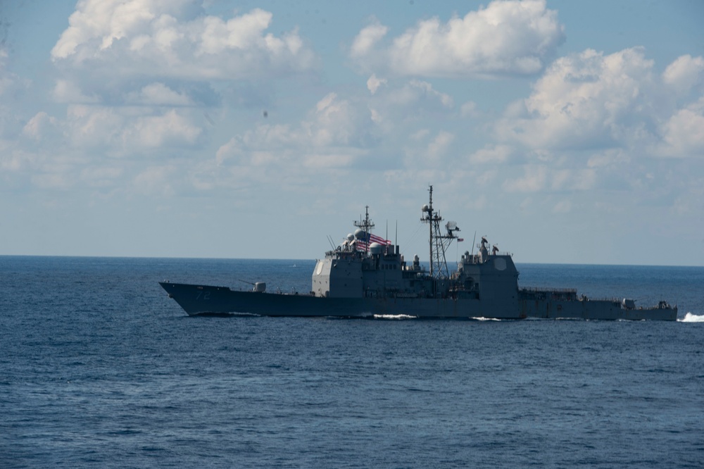 Carrier Strike Group Ten Moves in Formation