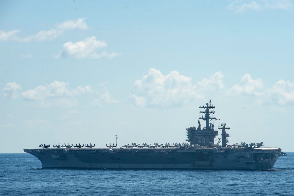 Carrier Strike Group Ten Moves in Formation