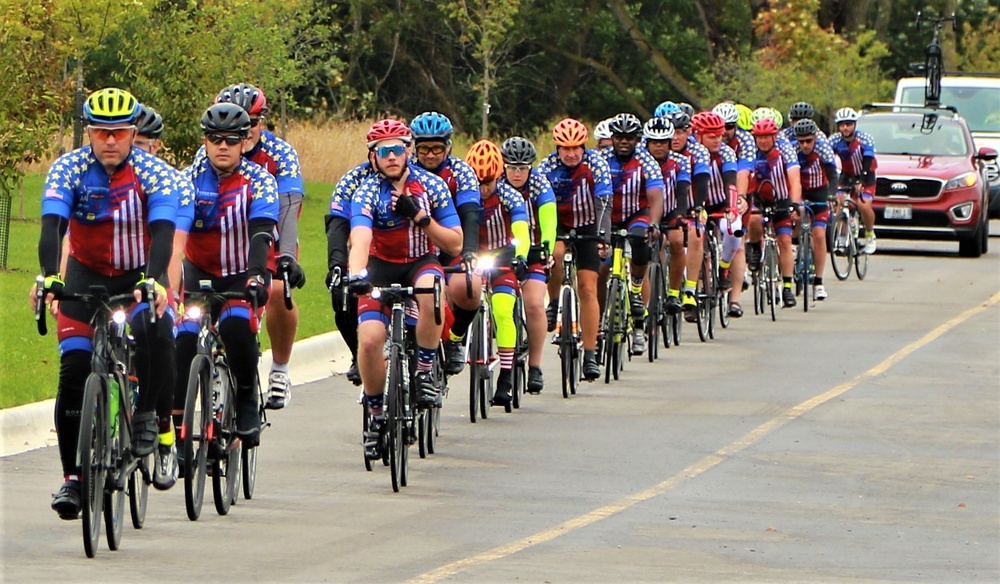 Gold Star Family Weekend: Guardsmen Lead Bicycle Riders Honoring Fallen Warriors