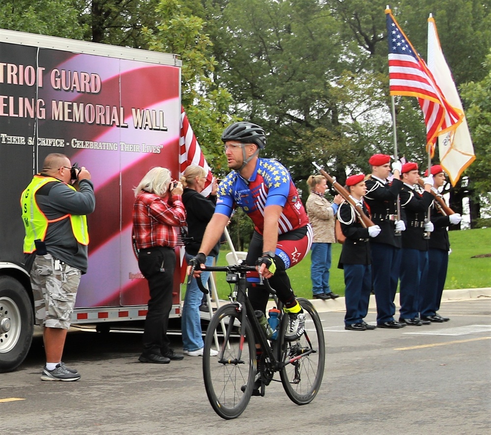 Gold Star Family Weekend: Guardsmen Lead Bicycle Riders Honoring Fallen Warriors