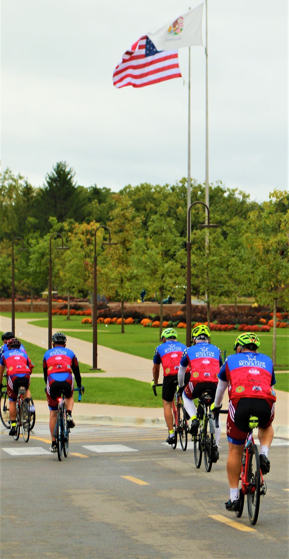 Gold Star Family Weekend: Guardsmen Lead Bicycle Riders Honoring Fallen Warriors