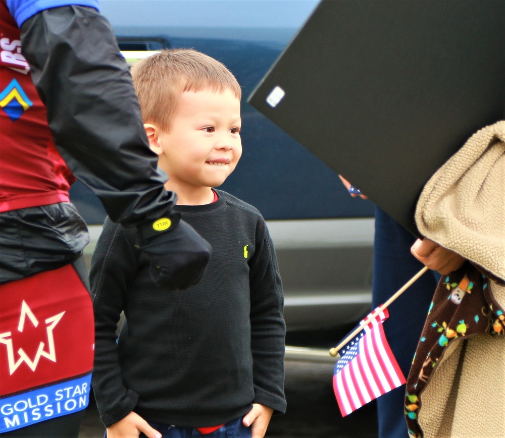 Gold Star Family Weekend: Guardsmen Lead Bicycle Riders Honoring Fallen Warriors