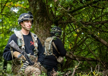 Saber Junction 19: soldiers assume defensive positions