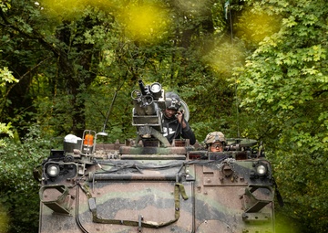 Saber Junction 19: soldiers assume defensive positions