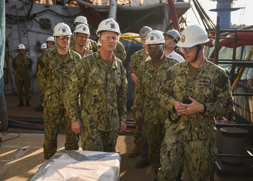 Commander, U.S. 7th Fleet, Vice Adm. Bill Merz  Visits USS Benfold (DDG 65)