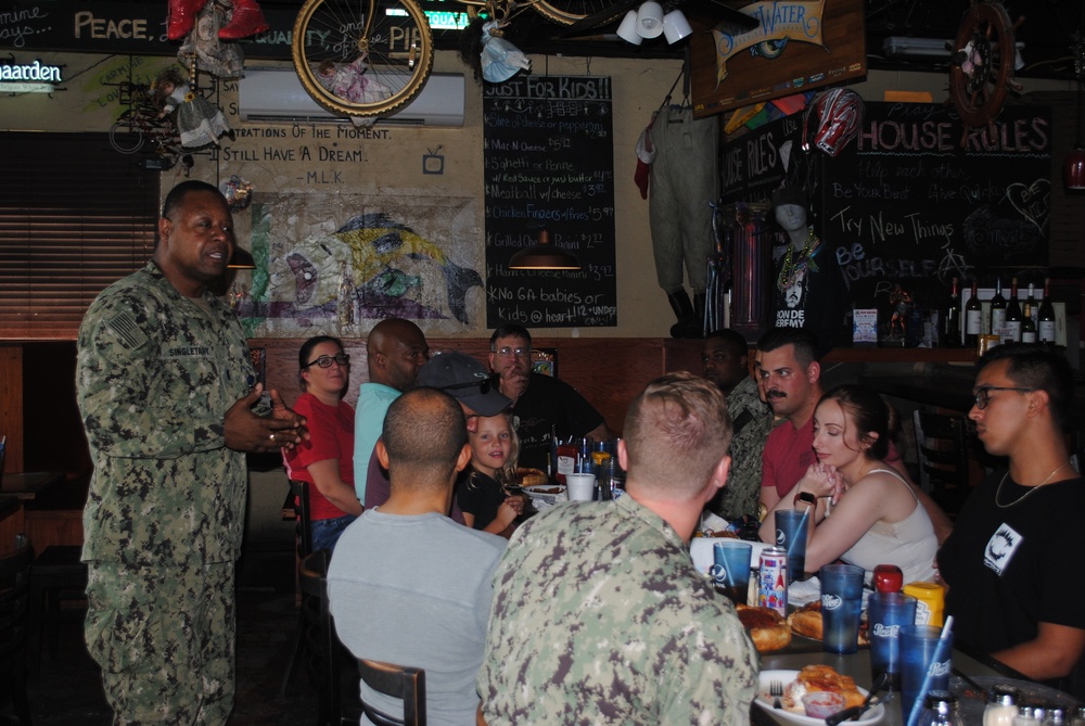 ET1 Williams Going Away Luncheon