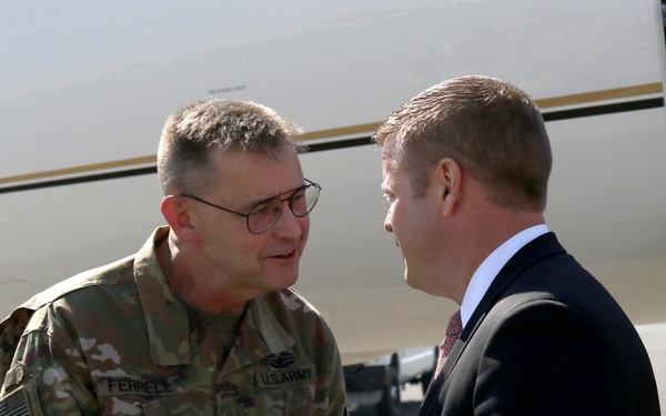 Third Army Commanding General Greets Acting Secretary of the Army