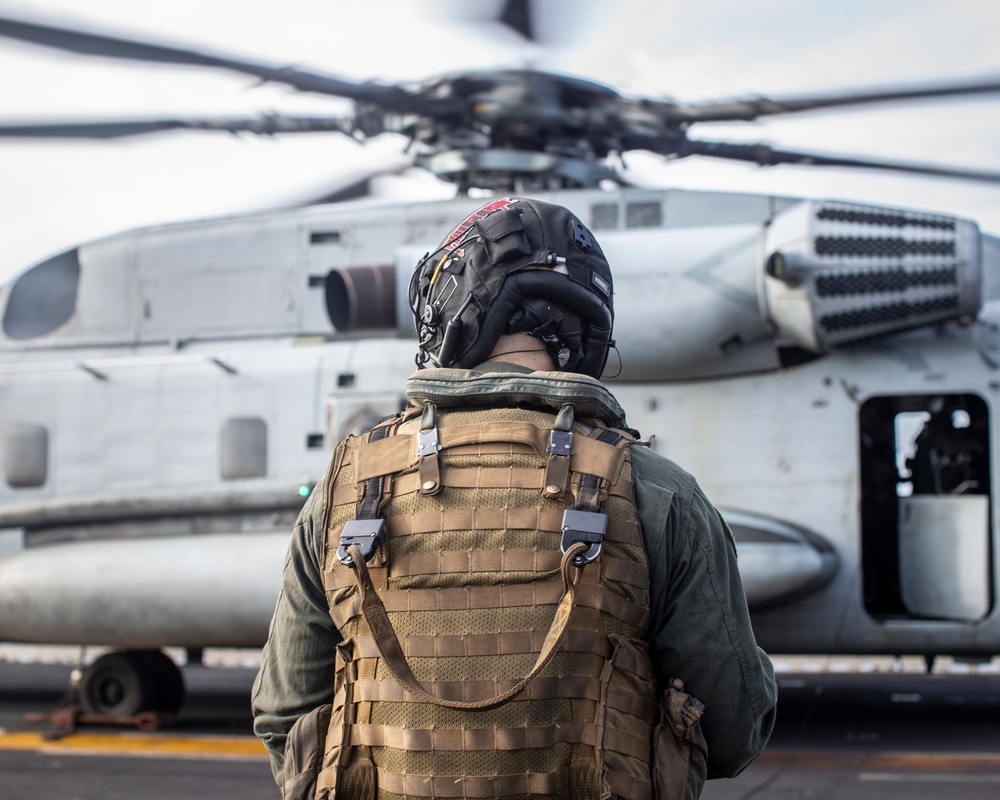 Harrier Engine Transfer aboard the USS Boxer