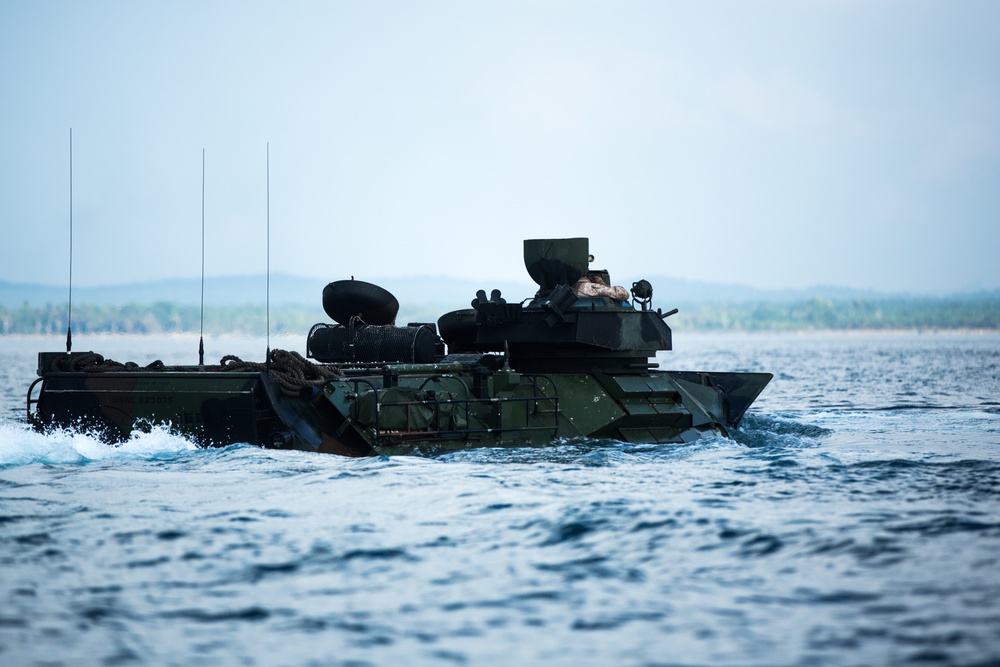 Marines, MAF conduct ship-to-shore movements for Tiger Strike 19