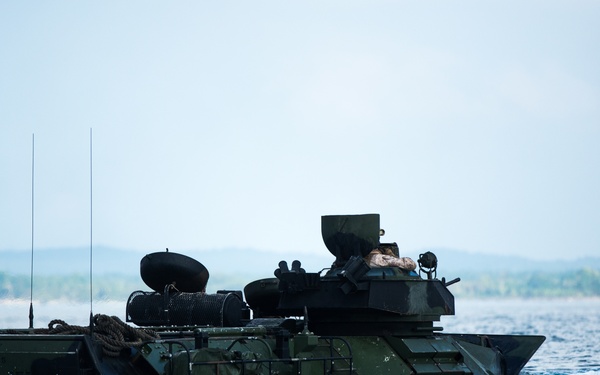 Marines, MAF conduct ship-to-shore movements for Tiger Strike 19