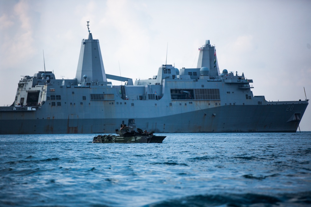 Marines, MAF conduct ship-to-shore movements for Tiger Strike 19