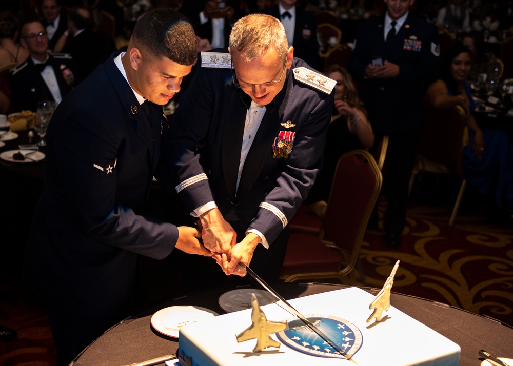 HERITAGE, INNOVATION HIGHLIGHTED AT 72ND AIR FORCE BIRTHDAY BALL
