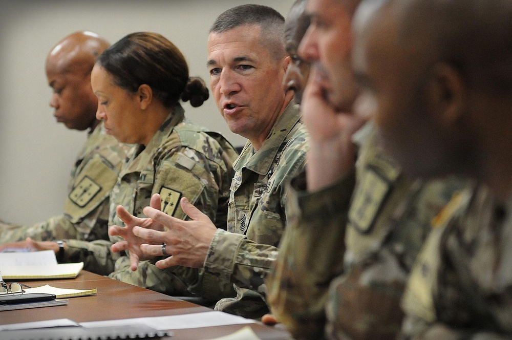 With six events, new Army Combat Readiness Test aims to replace APFT, cut  injuries, Article