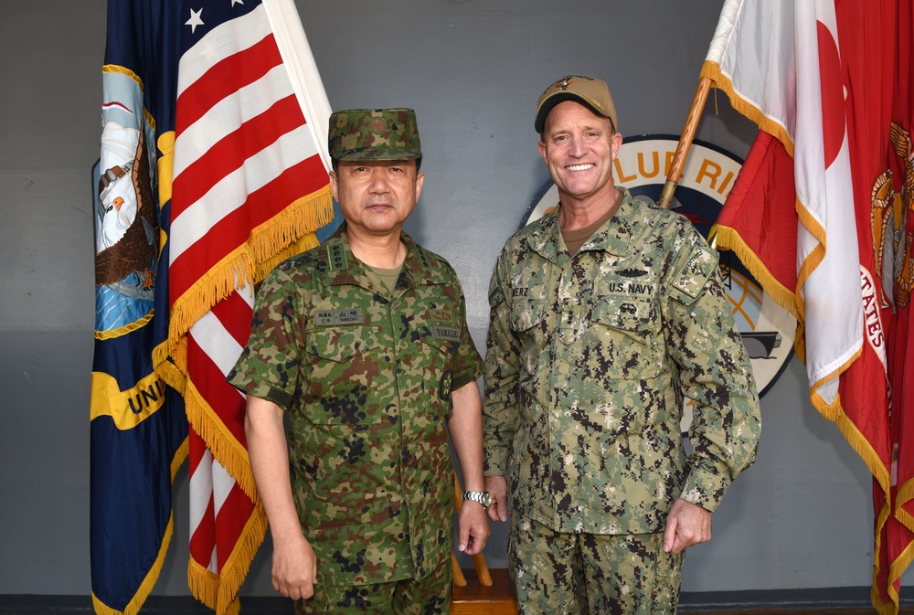 DVIDS - Images - Commander, U.S. 7th Fleet Vice Adm. Bill Merz Meets ...