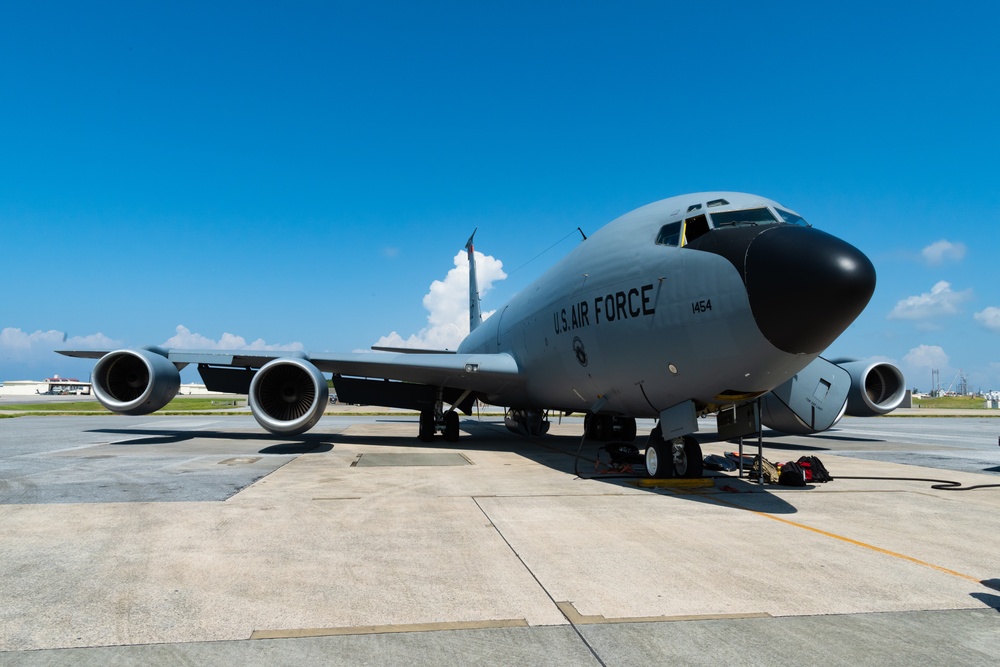 909th ARS F-15 Refueling