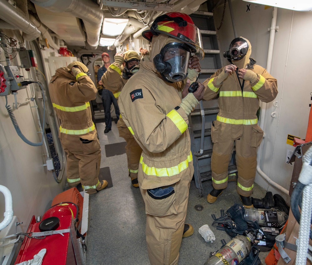 USS Wayne E. Meyer Underway September 2019