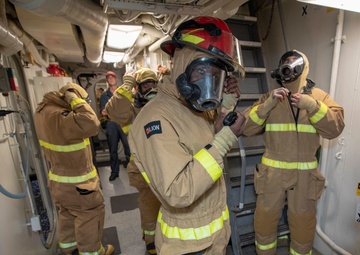 USS Wayne E. Meyer Underway September 2019
