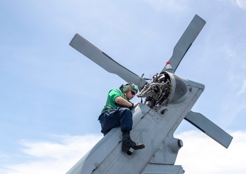 USS Wayne E. Meyer Underway October 1, 2019