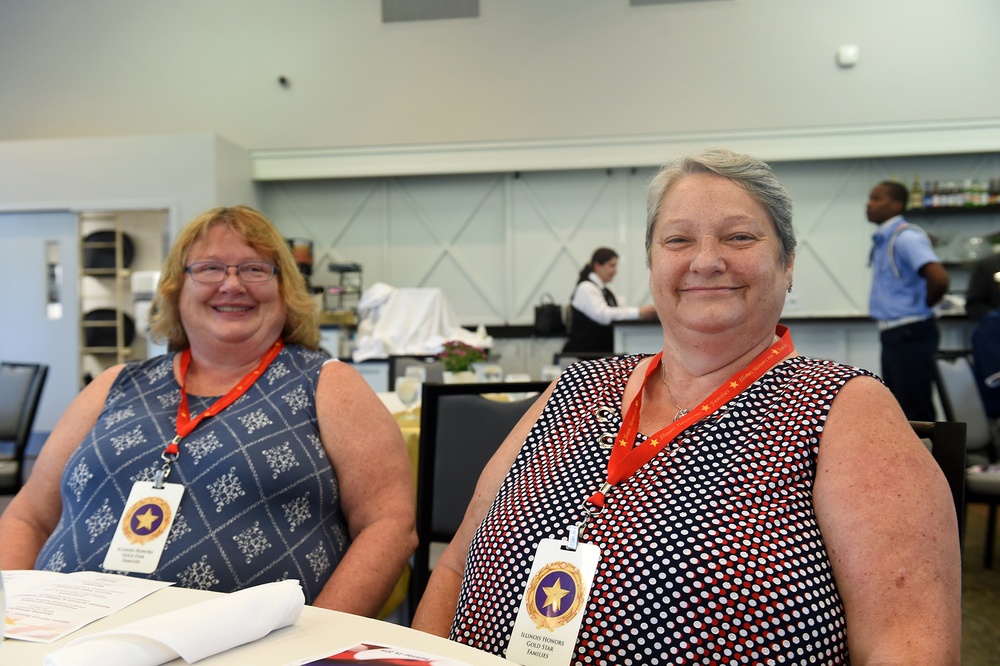 First Army Commander visits Gold Star Mothers at Chicagoland luncheon