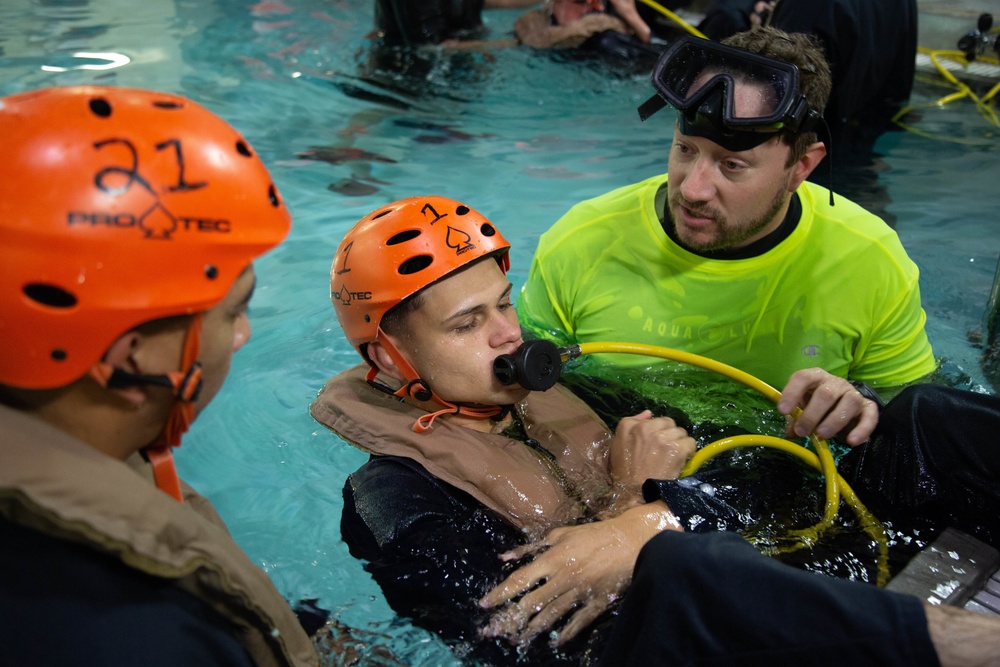 2nd Law Enforcement Battalion Marines undergo helo dunker training